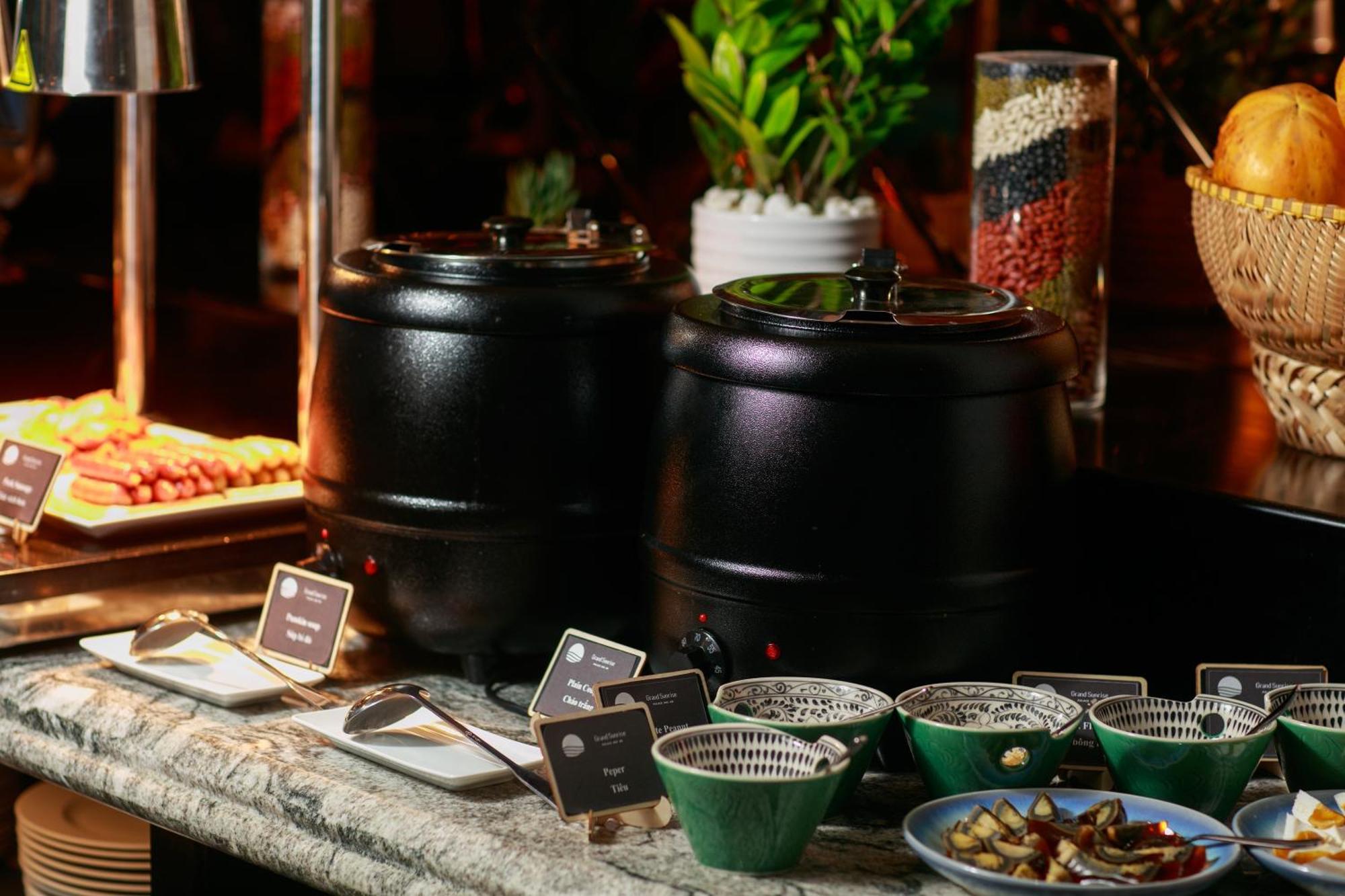 Отель Grand Sunrise Palace Hoi An- A Luxury Indochine &
