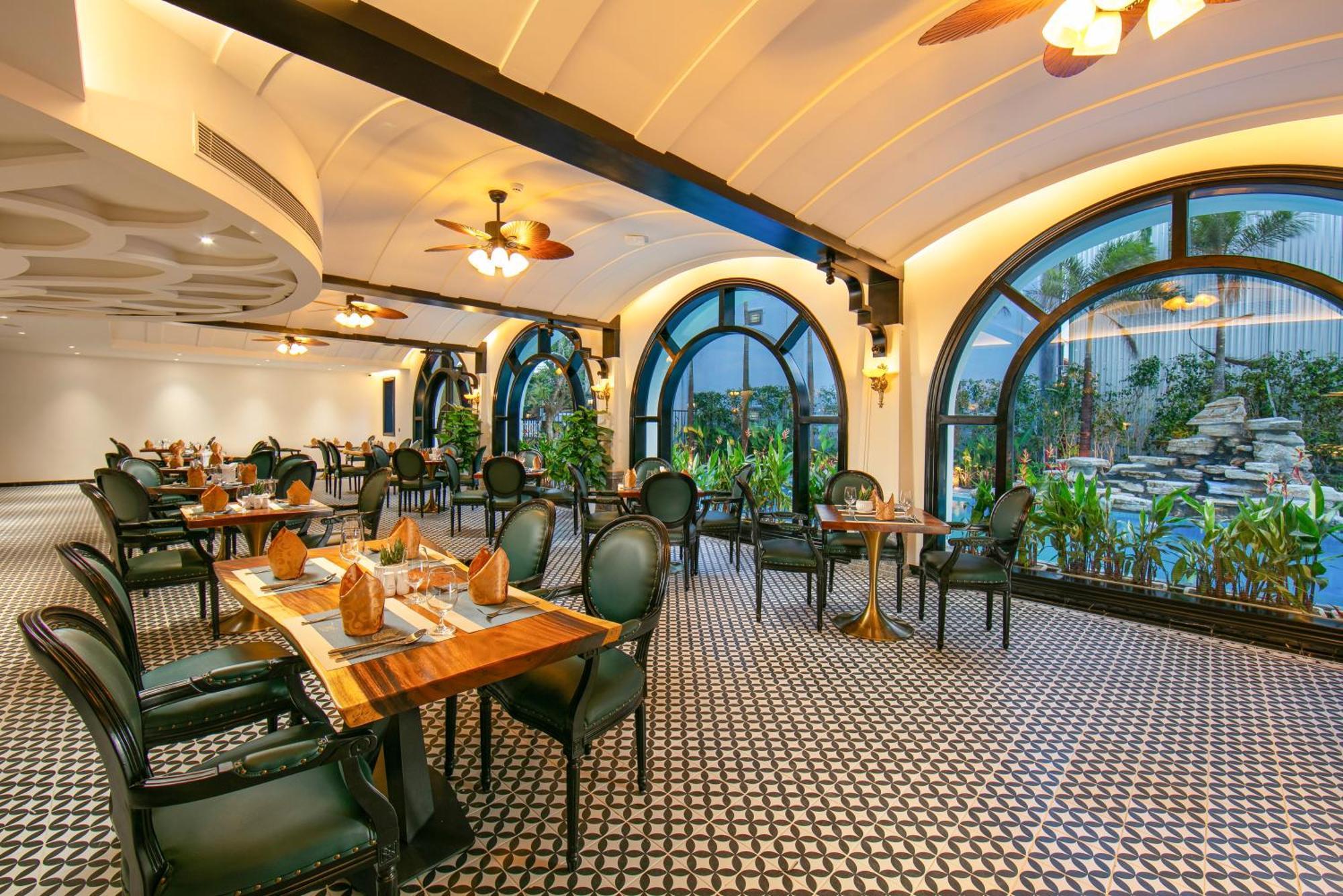 Grand Sunrise Palace Hoi An- A Luxury Indochine & 5*